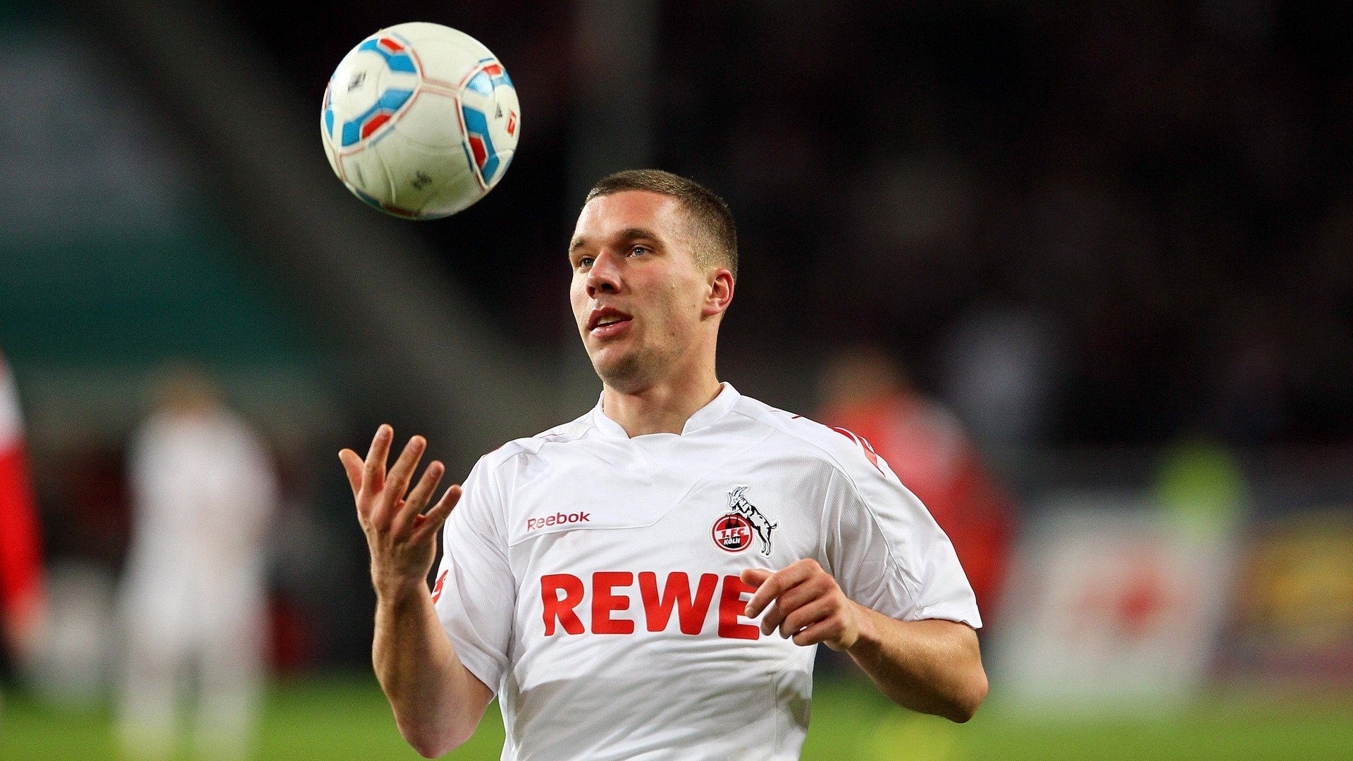 五大联赛阵型创新是否正在主导未来赛场表现趋势，5大联赛